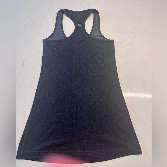Lululemon cool racer back tank top-size 4 - Picture 2 of 3